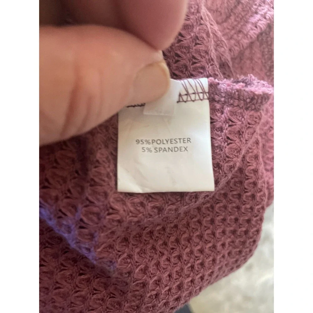 The Unbranded Brand nice sweater